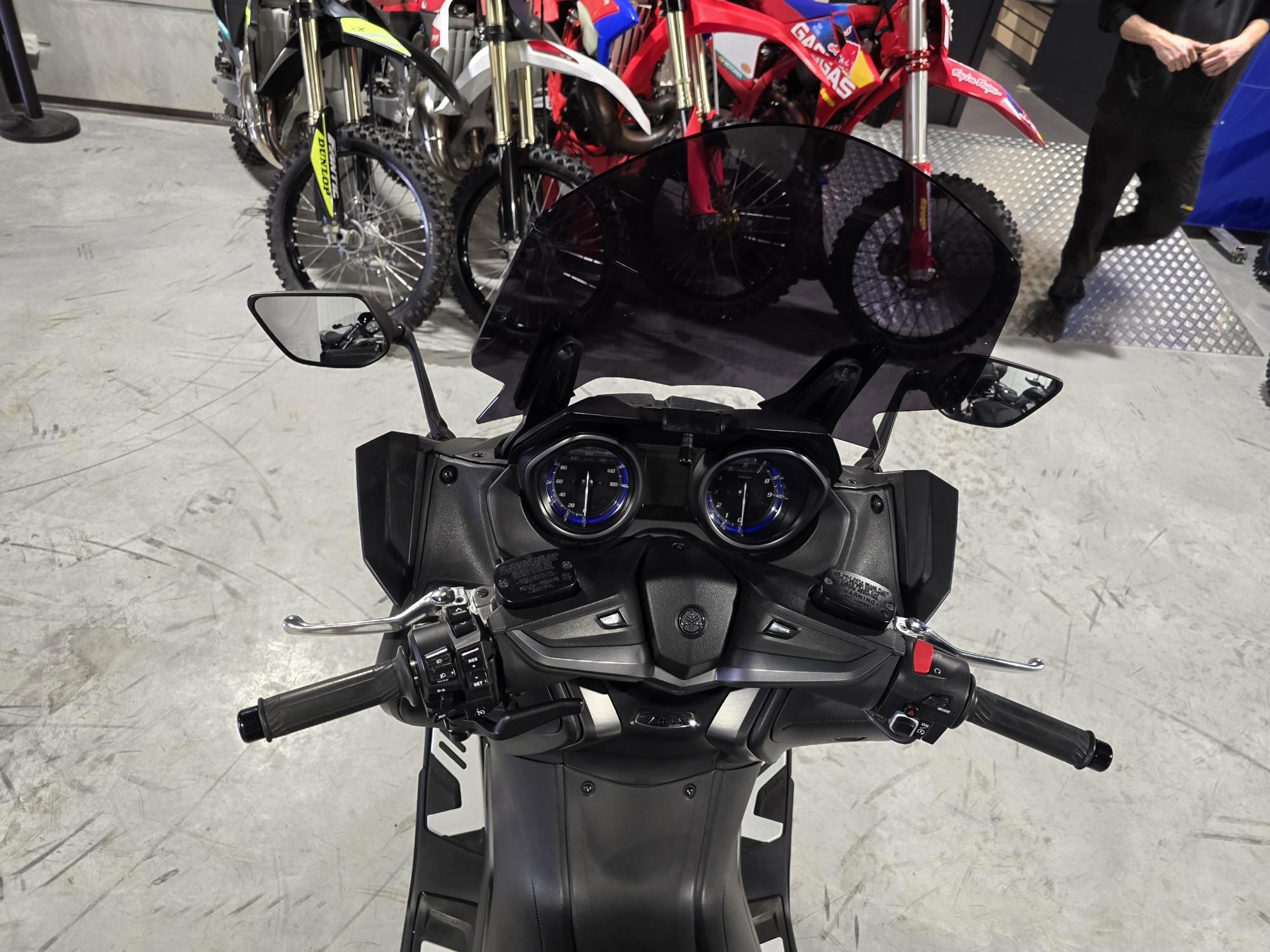 Yamaha TMAX TECH MAX - Image 2